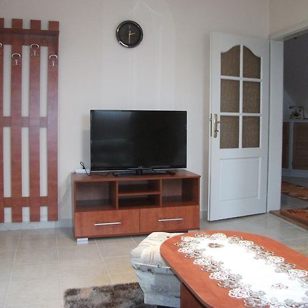 Jobor Vendeghaz Hotel Győrújbarát Екстериор снимка