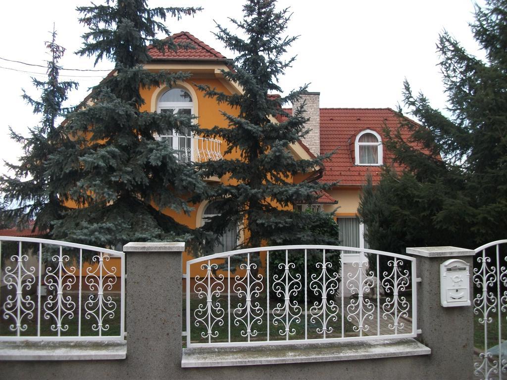 Jobor Vendeghaz Hotel Győrújbarát Екстериор снимка