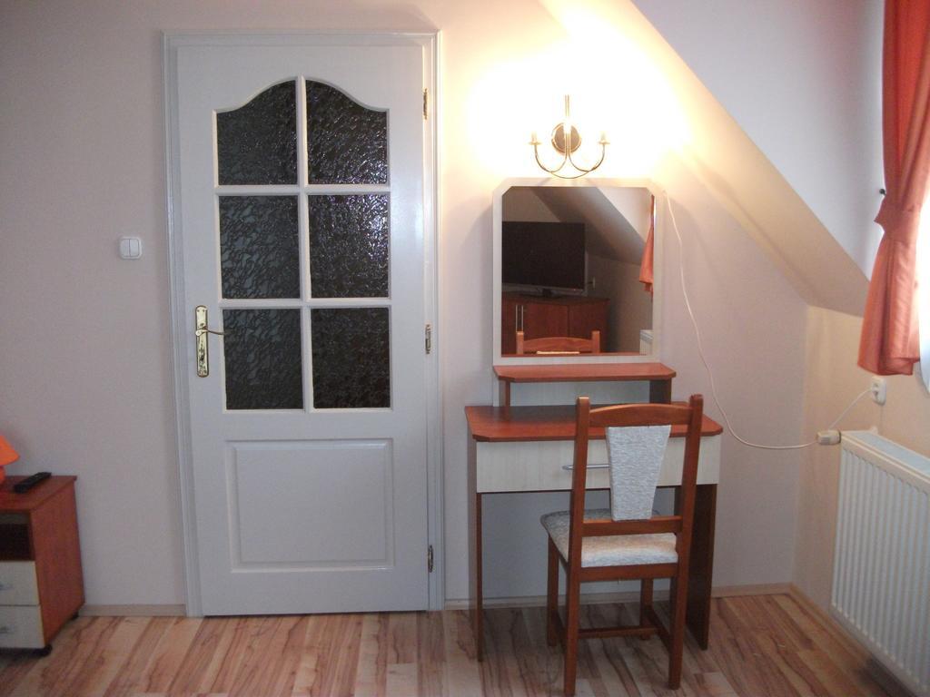 Jobor Vendeghaz Hotel Győrújbarát Стая снимка